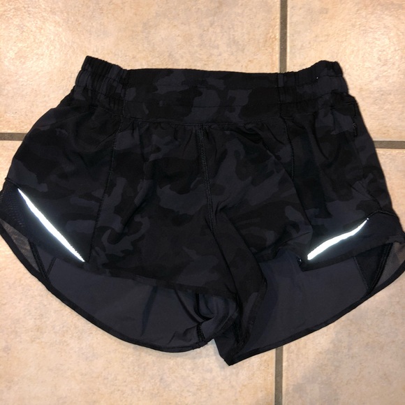 lululemon athletica Pants - black camo hotty hot shorts